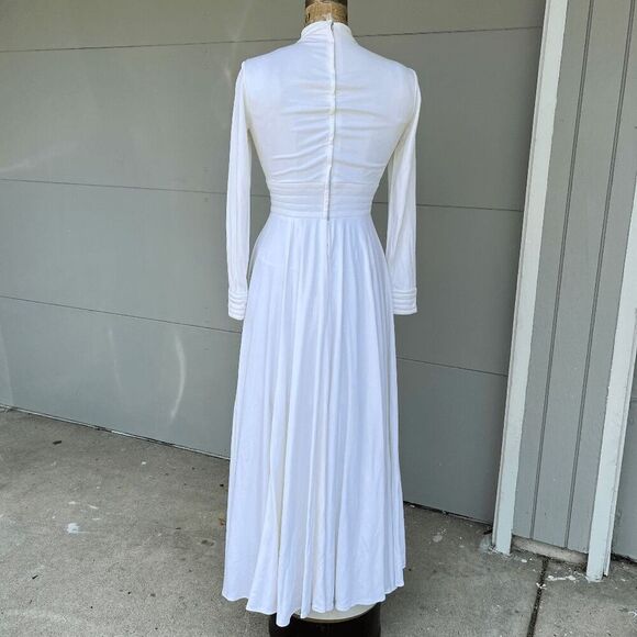 Vintage 1970s Modest Long-Sleeve White Wedding Dress - High Neck, Full Skirt - Picture 7 of 11